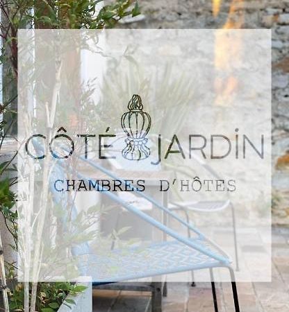 Sainte-Suzanne  Cote Jardin B&B 외부 사진