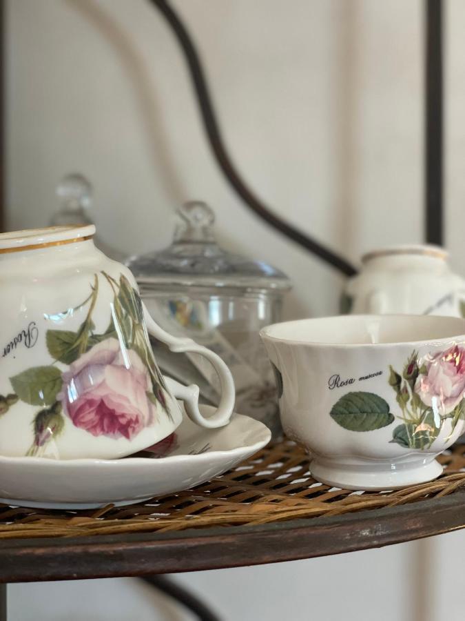 Sainte-Suzanne  Cote Jardin B&B 외부 사진