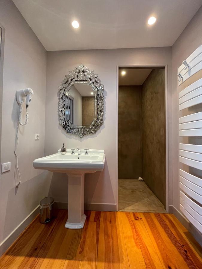 Sainte-Suzanne  Cote Jardin B&B 외부 사진