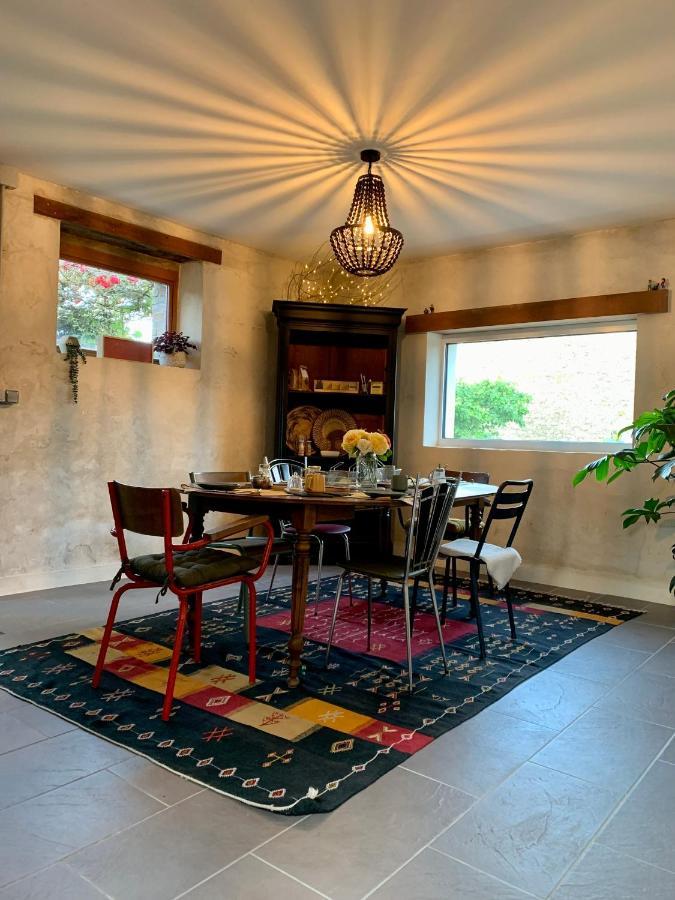 Sainte-Suzanne  Cote Jardin B&B 외부 사진