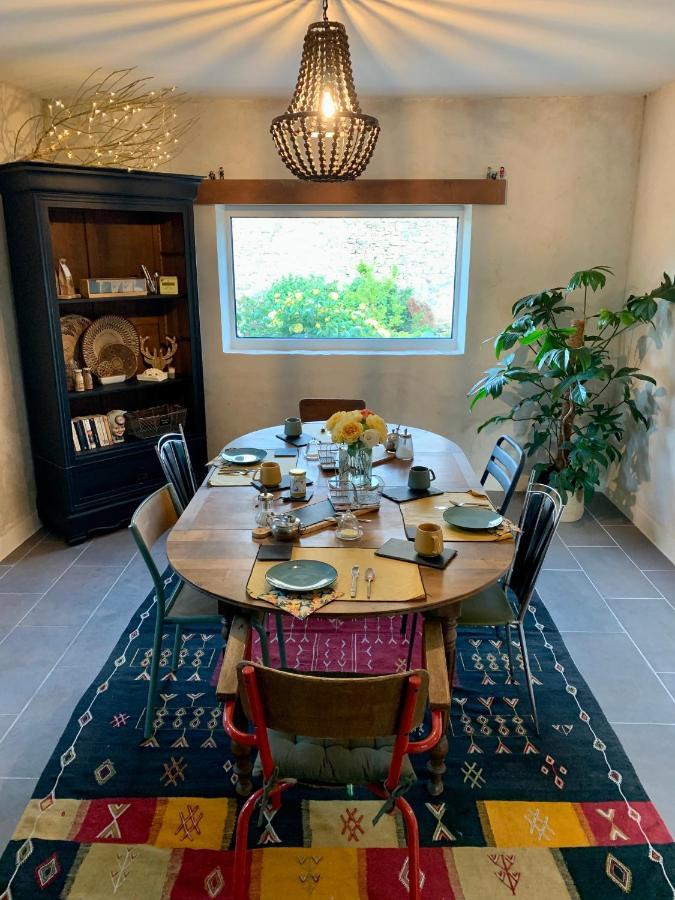 Sainte-Suzanne  Cote Jardin B&B 외부 사진