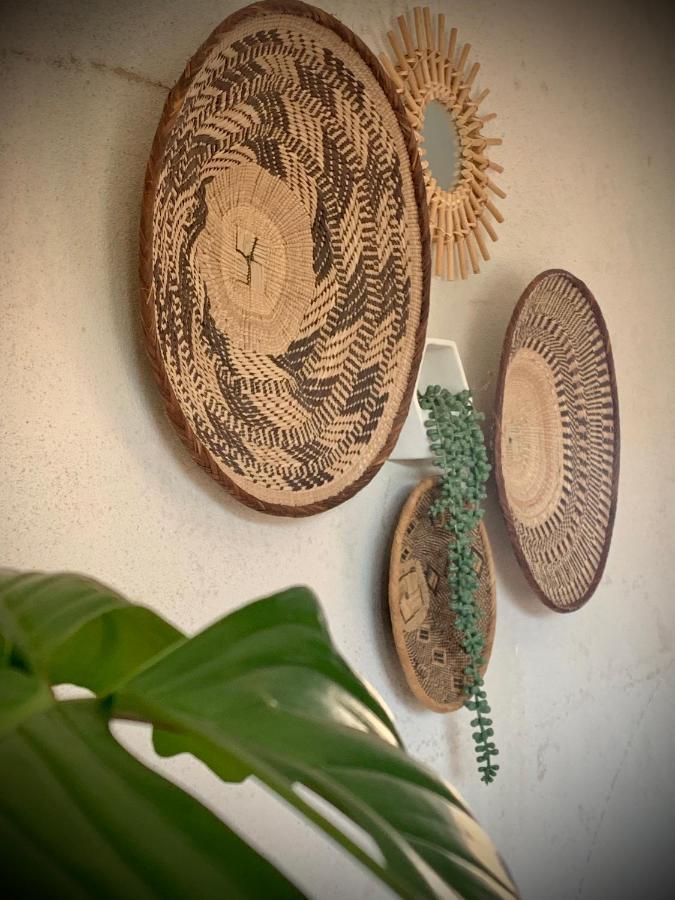 Sainte-Suzanne  Cote Jardin B&B 외부 사진