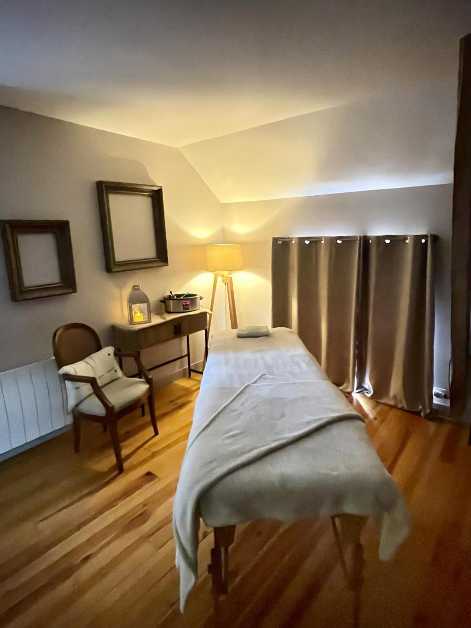 Sainte-Suzanne  Cote Jardin B&B 외부 사진